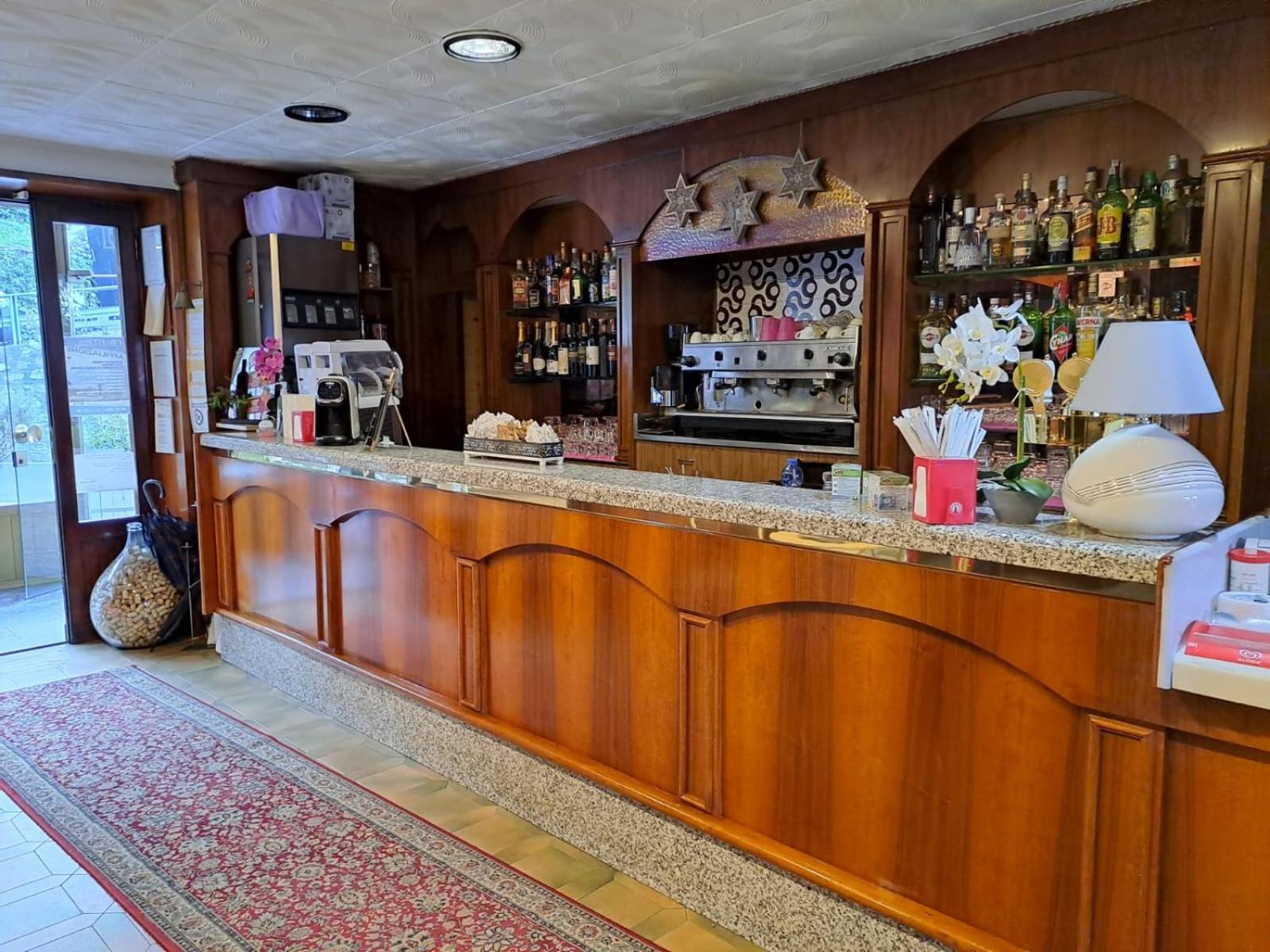 Provinciale 79 Hotel Magreglio ภายนอก รูปภาพ