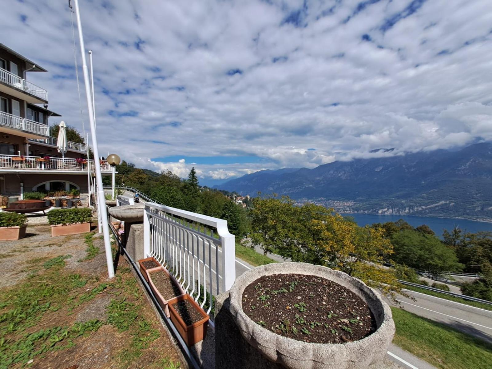 Provinciale 79 Hotel Magreglio ภายนอก รูปภาพ