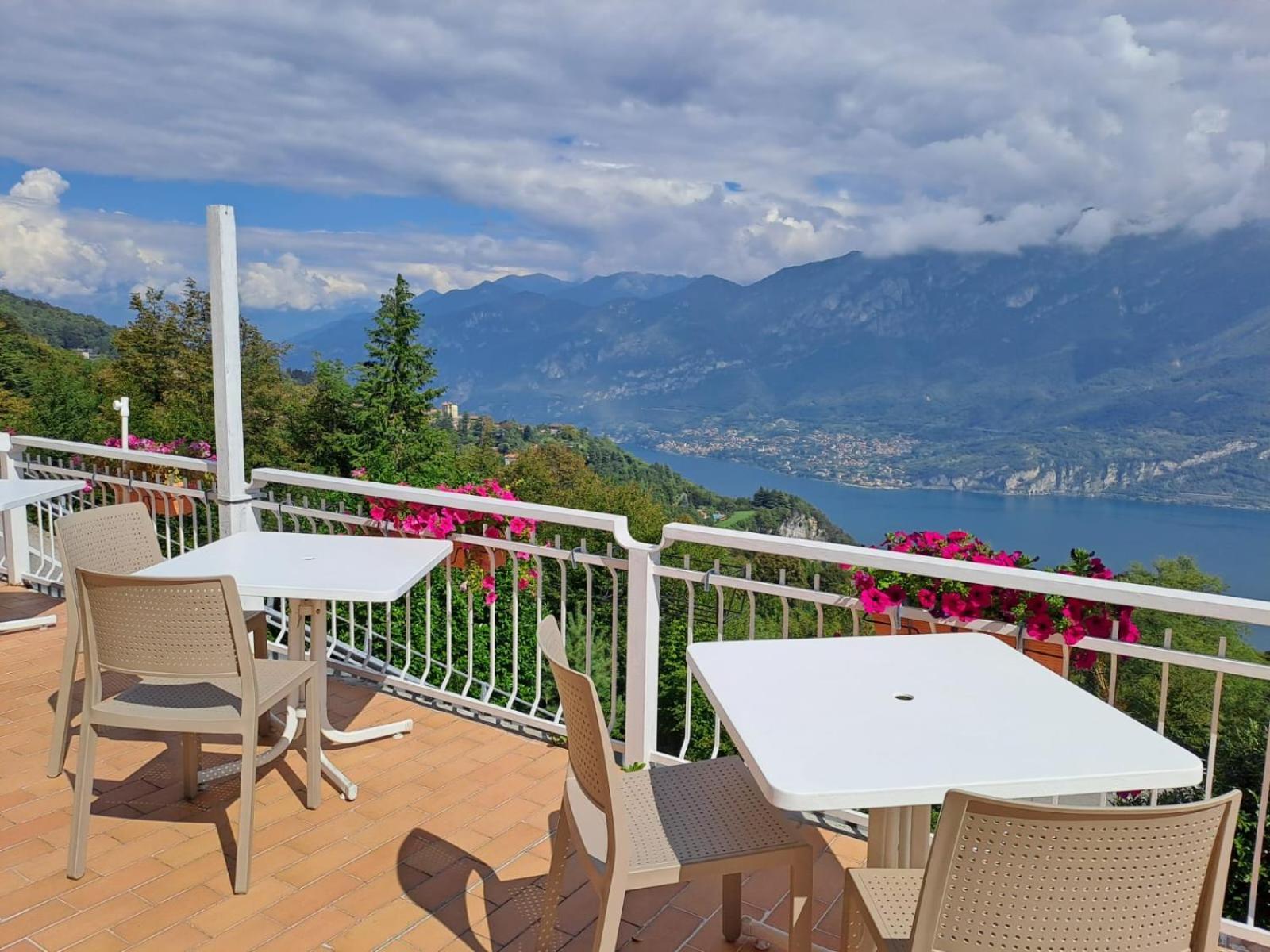 Provinciale 79 Hotel Magreglio ภายนอก รูปภาพ